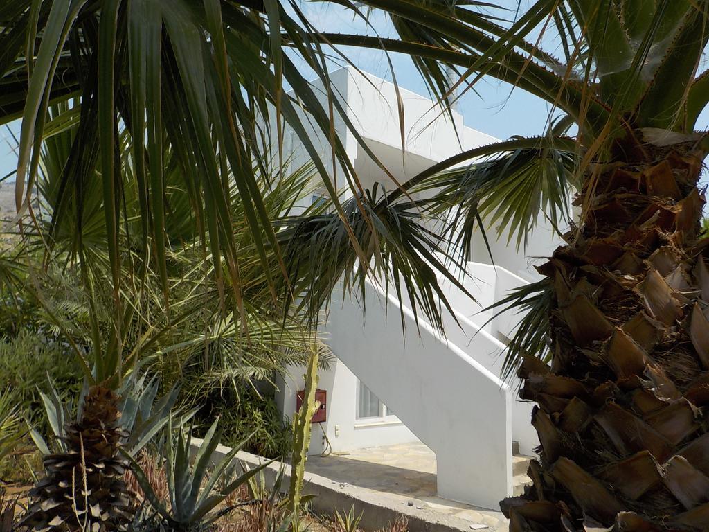 Mandorla Apartments Lartos Exterior photo