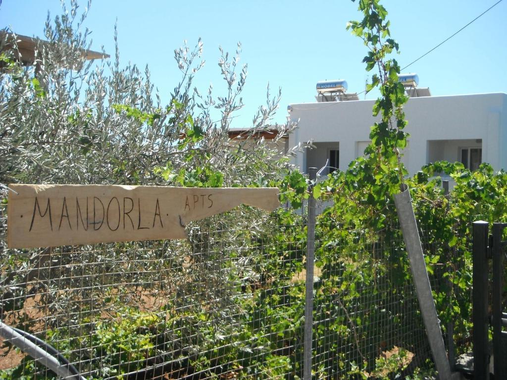 Mandorla Apartments Lartos Exterior photo