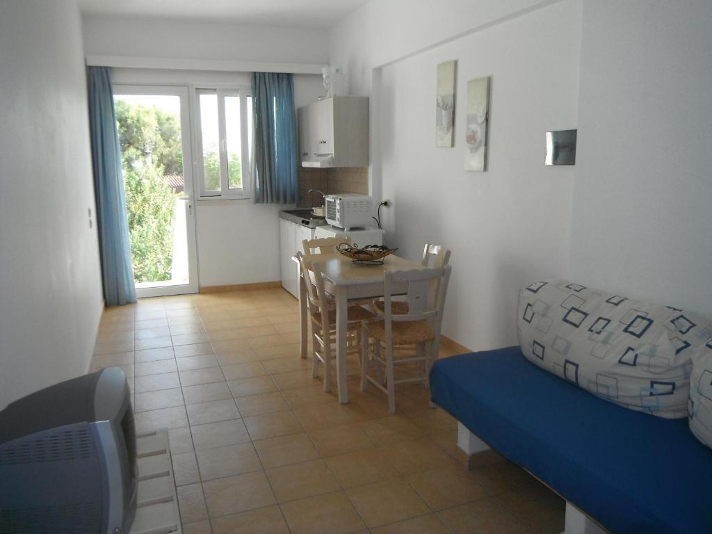 Mandorla Apartments Lartos Room photo